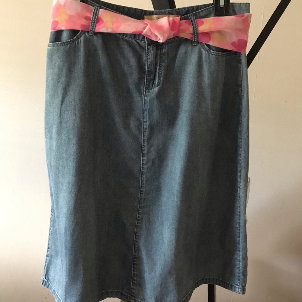 Motto Thin Denim Midi Jean Skirt NWOT 4